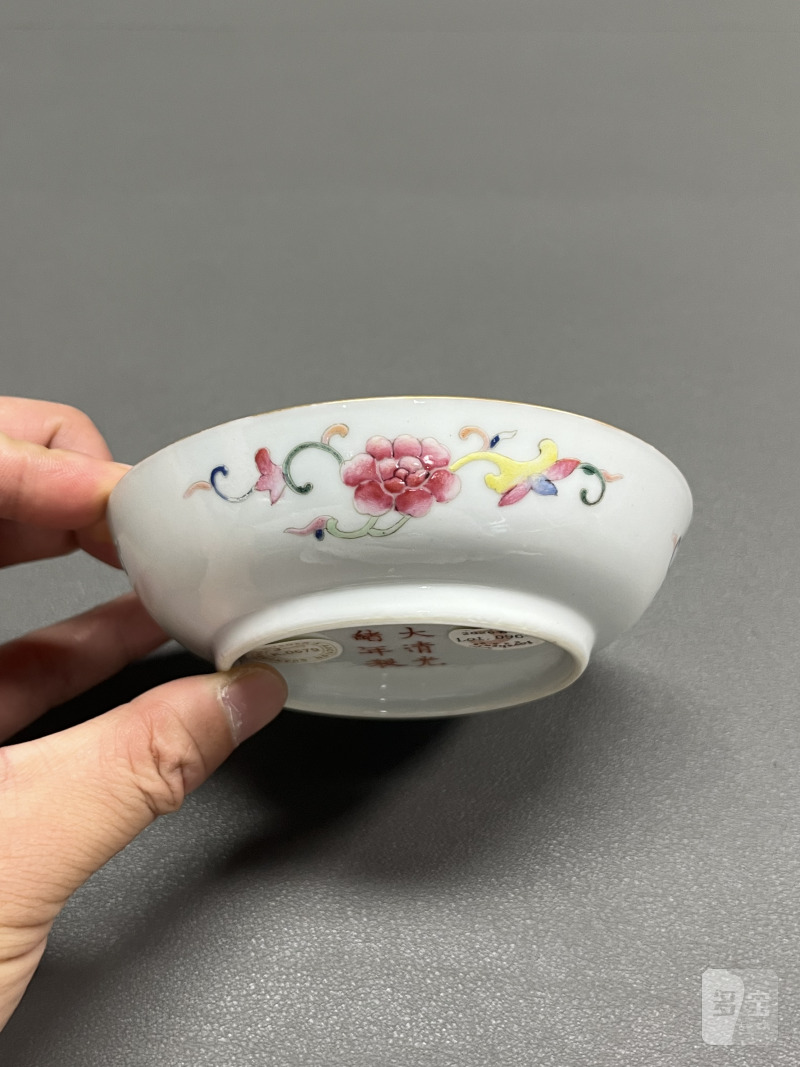 清光绪  松石绿地粉彩花鸟纹盘（一对） - 图8